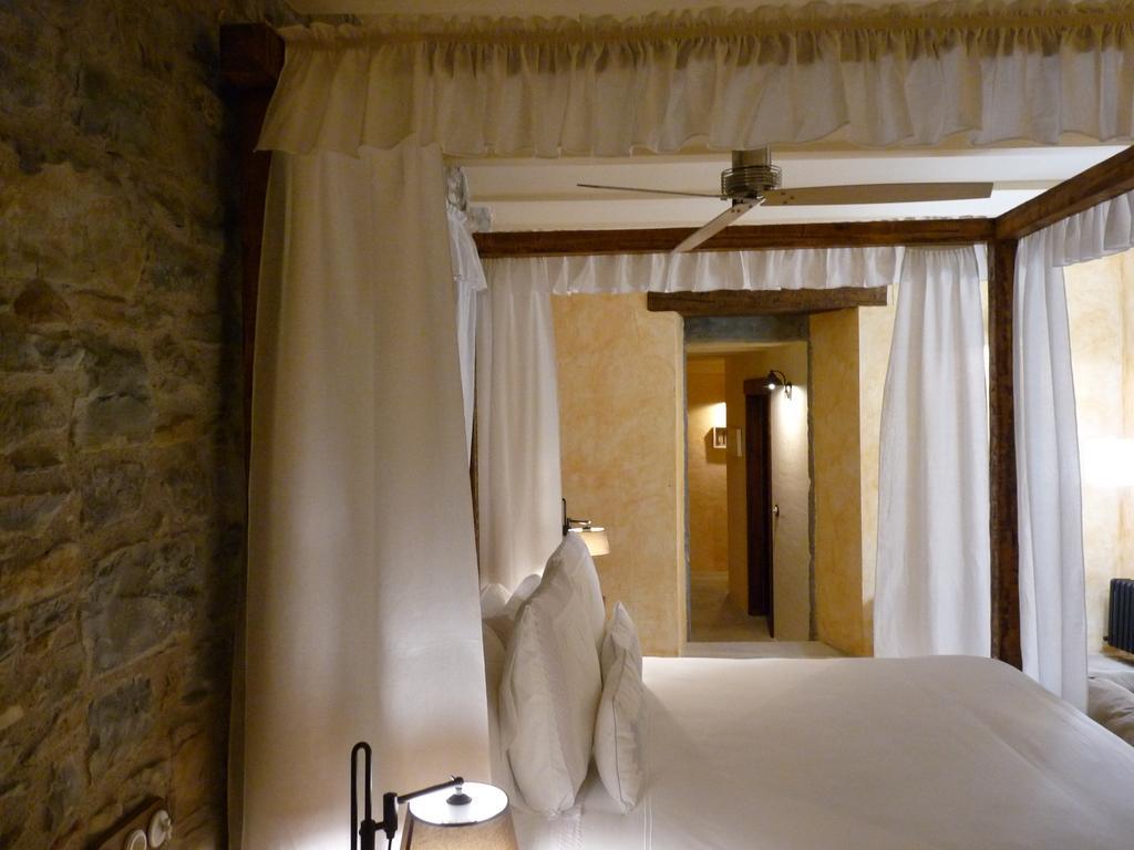 Hotel Posada Al Vent - Adults Only Coscojuela de Sobrarbe Buitenkant foto